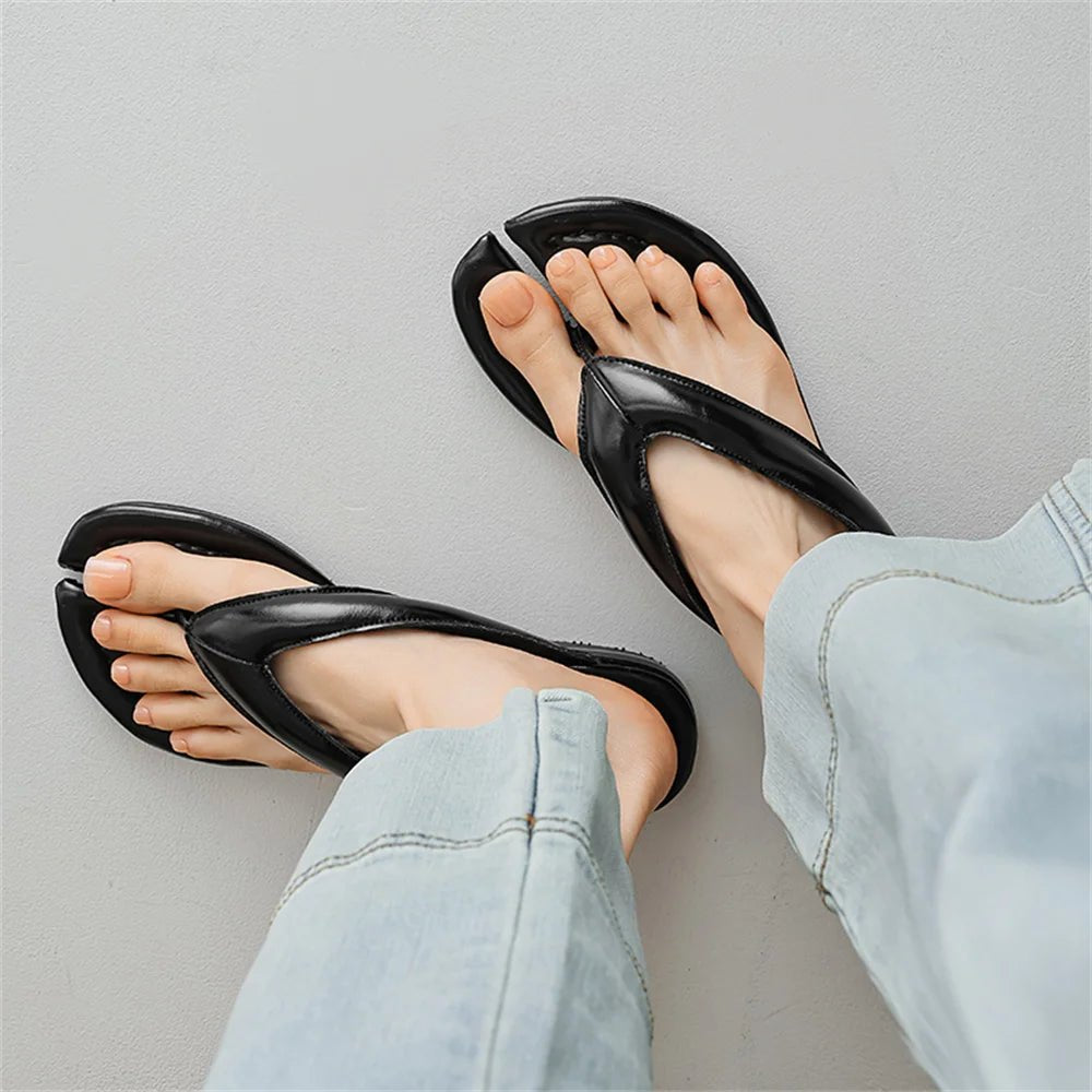 Tongs Cuir Femme Confort Estival "La Floraison"
